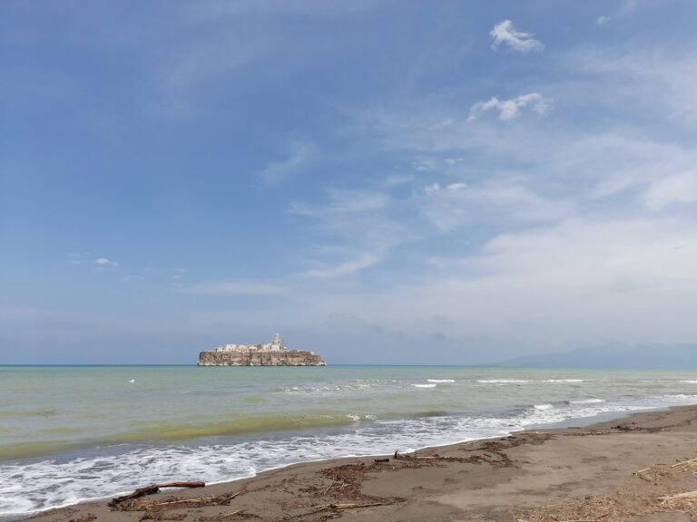 Transfert Tanger Al Hoceima en voiture privée, par le Rif ou la côte