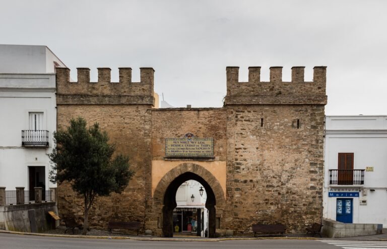 Puerta de Jerez, the gate to Tarifa’s old town