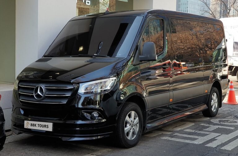 Mercedes-Benz Sprinter — Minibus